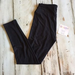 SOLID Black LuLaRoe Leggings OS
