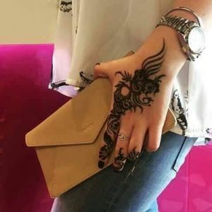 Meet your Posher, Ayan