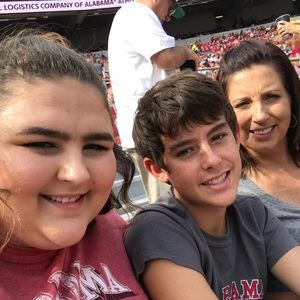 Meet your Posher, Whitney