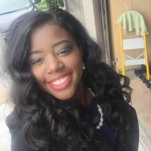 Meet your Posher, Dominique