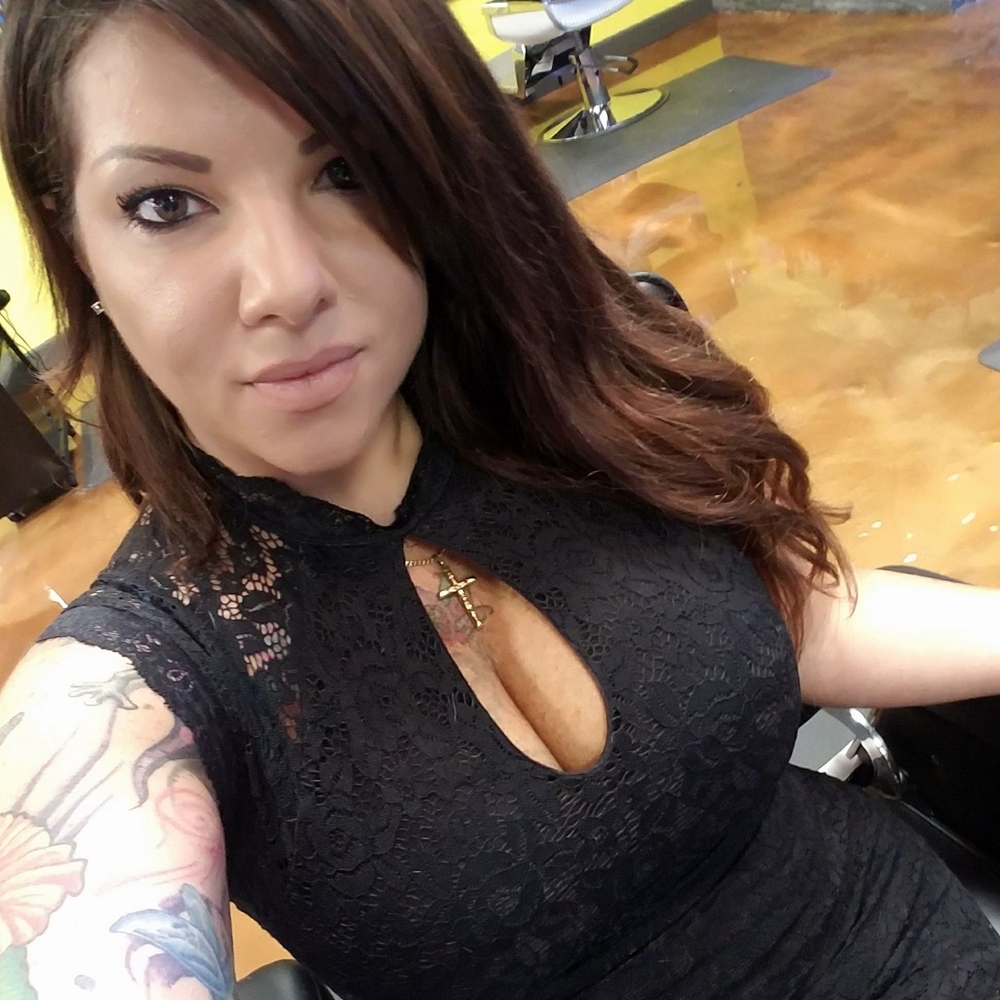 Meet your Posher, Danielle