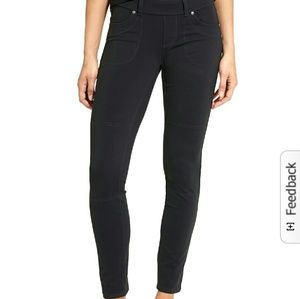 Bettona Women's jeggings. NWT