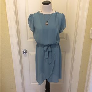 👗 Tailleur Vintage Blue Wrap Dress