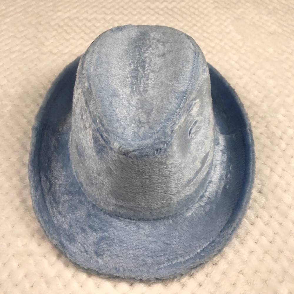 Ubi Light Blue Velour Like Hat