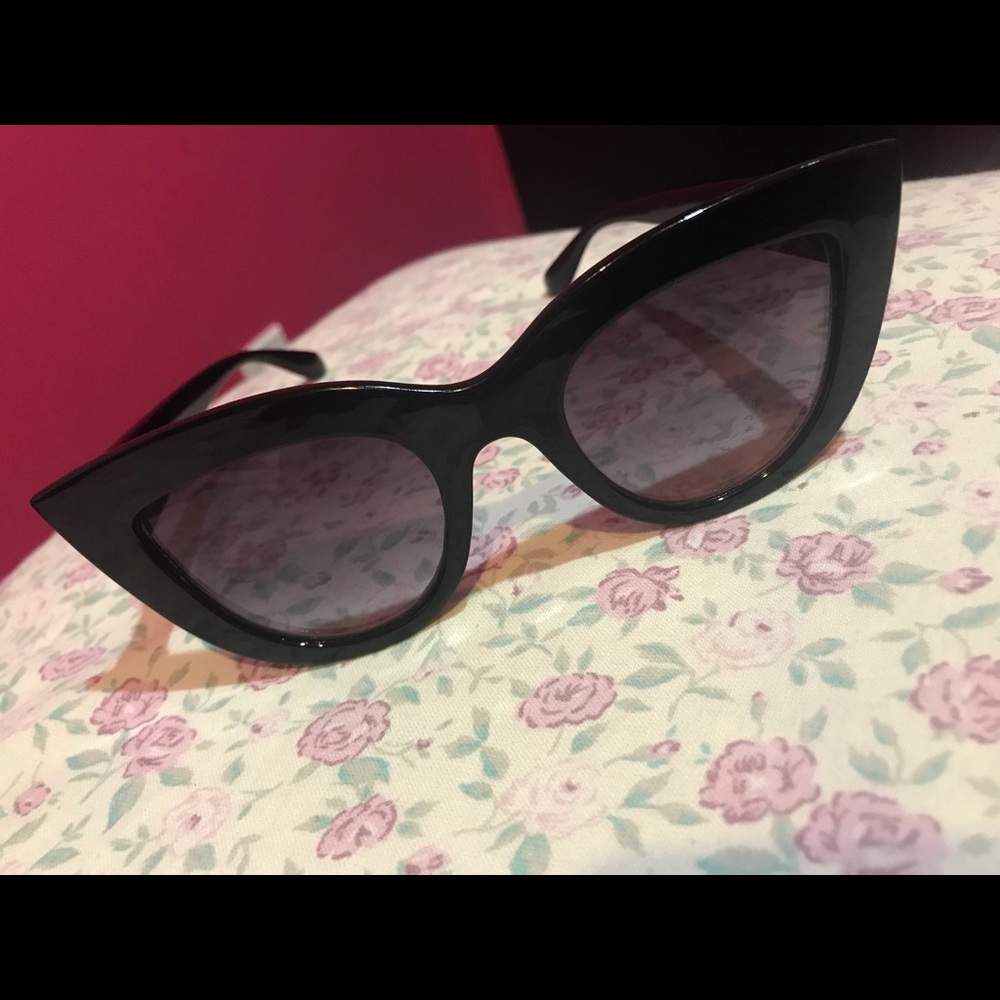 Balmain Cat Eye Glasses!!