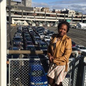 Meet your Posher, Acelia