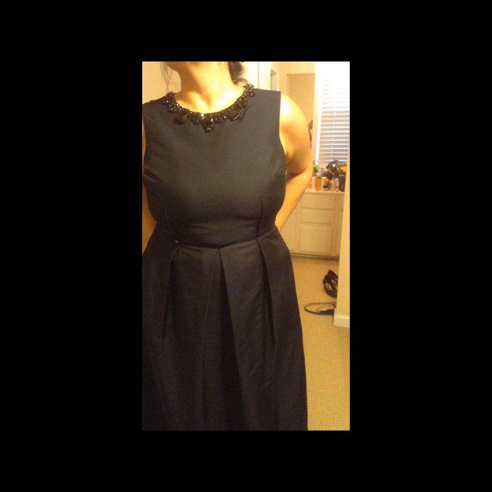 NWT Gorgeous Jones formal long gown / pockets