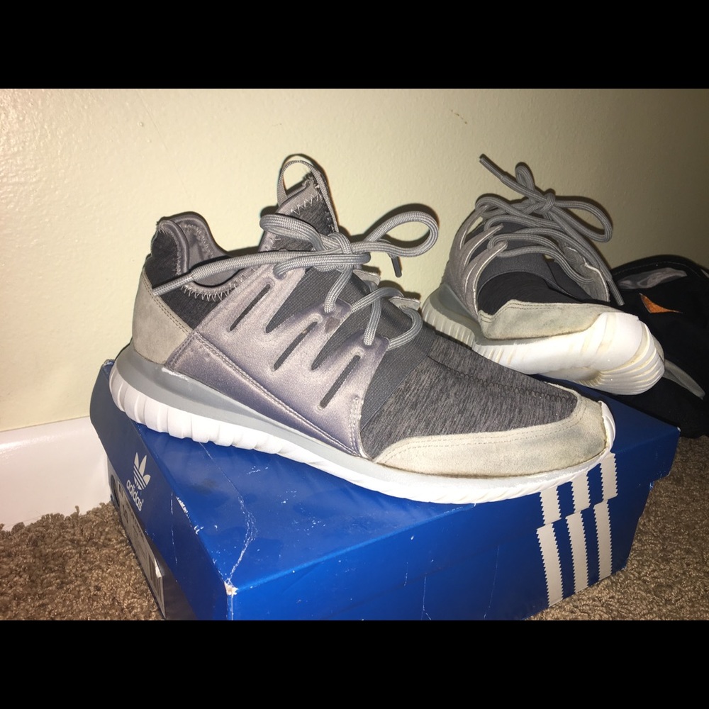 Adidas Running shoe Tubular Radials