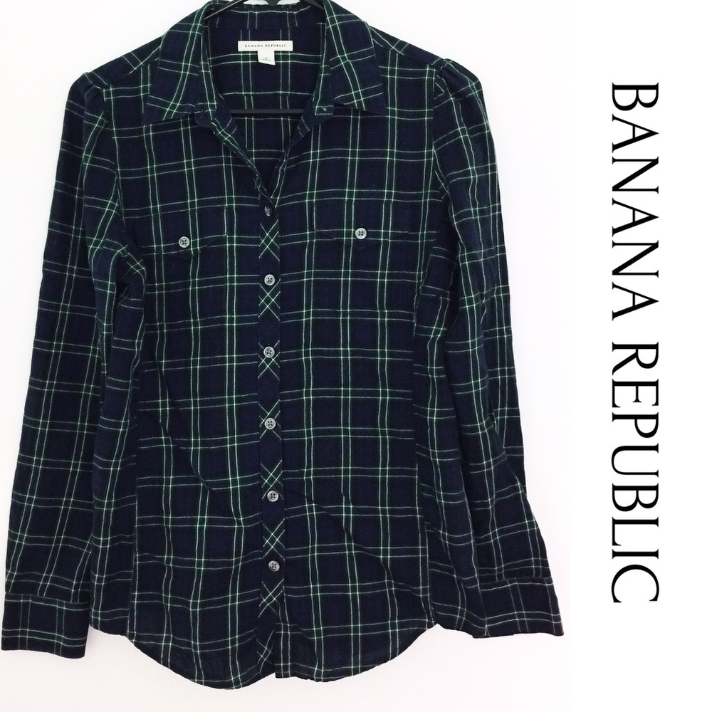 • Banana Republic • Button Down Plaid Oxford Top