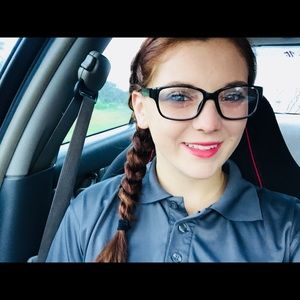 Meet your Posher, Tommi