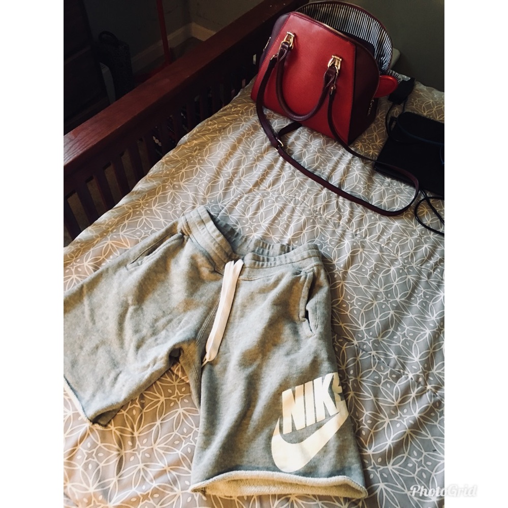 Nike shorts 🧡