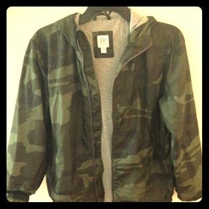 ❄️WinterCloseout❄️Gap kids camo jacket with hood