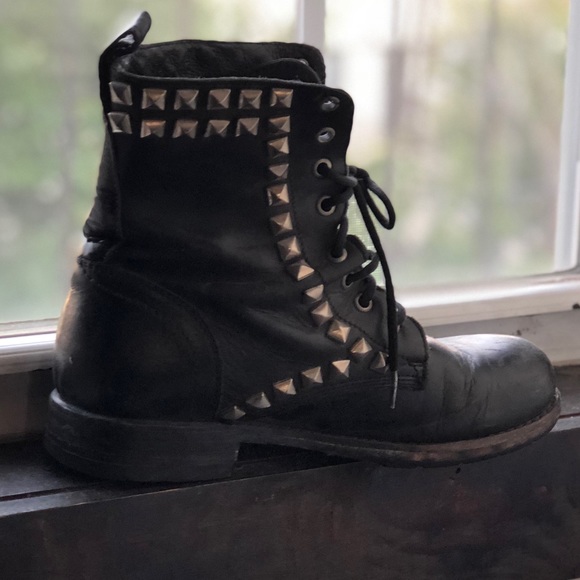 Lace up studded boots Clearance