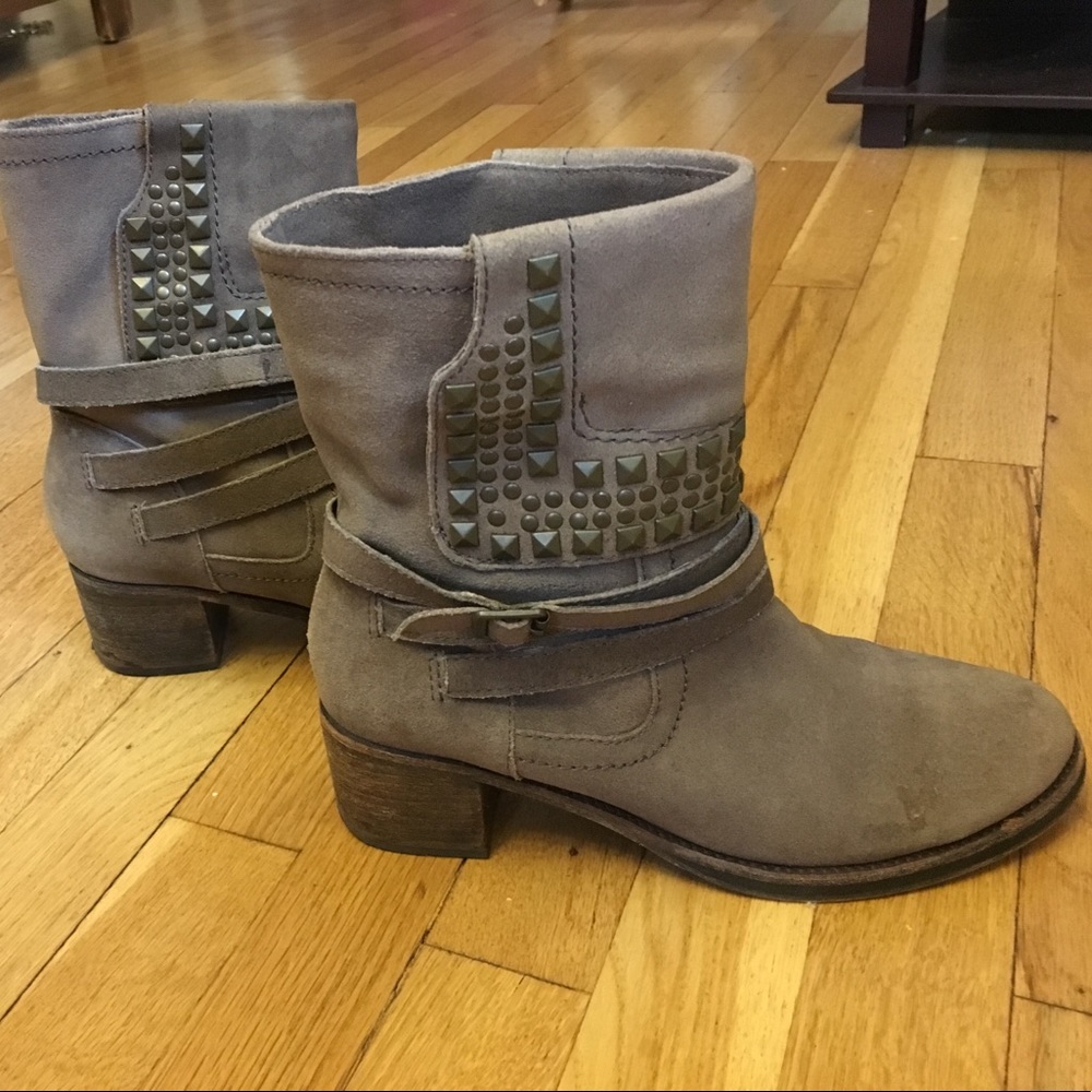 Light brown studded Vince Camuto boots, size 7,
