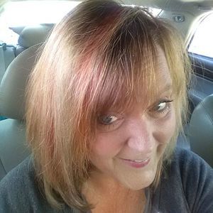 Meet your Posher, Leslie