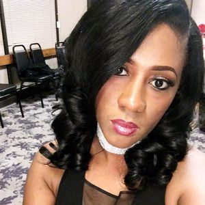 Meet your Posher, Ajuanzie