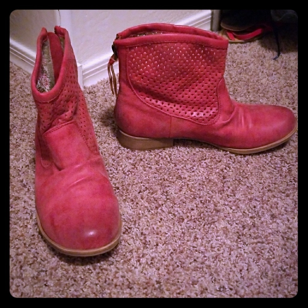 Roxy red boots