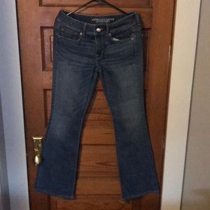 American Eagle size 8 kick boot jeans