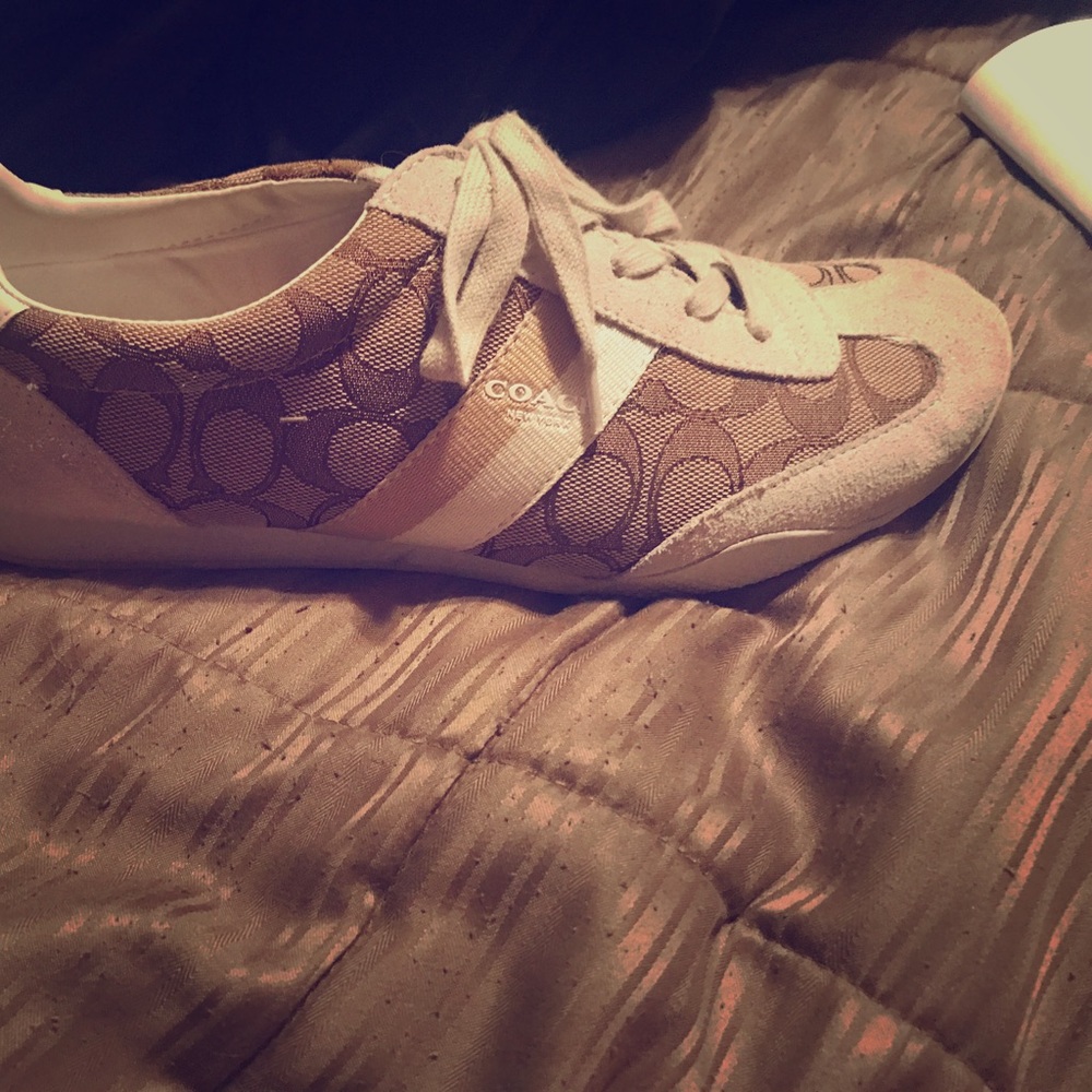 Coach shoes 9.5