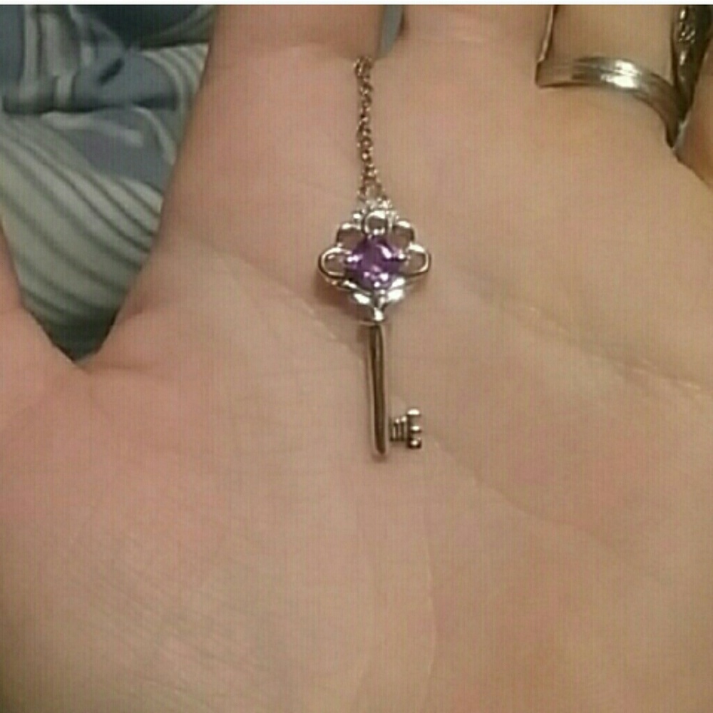 Amwthyst key necklace