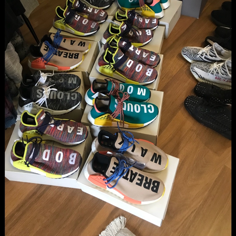 Yeezy , human race. Text for deals in “about “