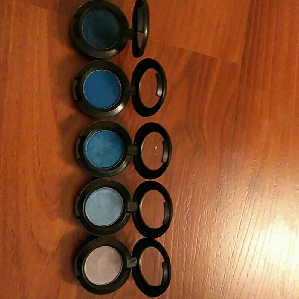 Mac eyeshadow bundle