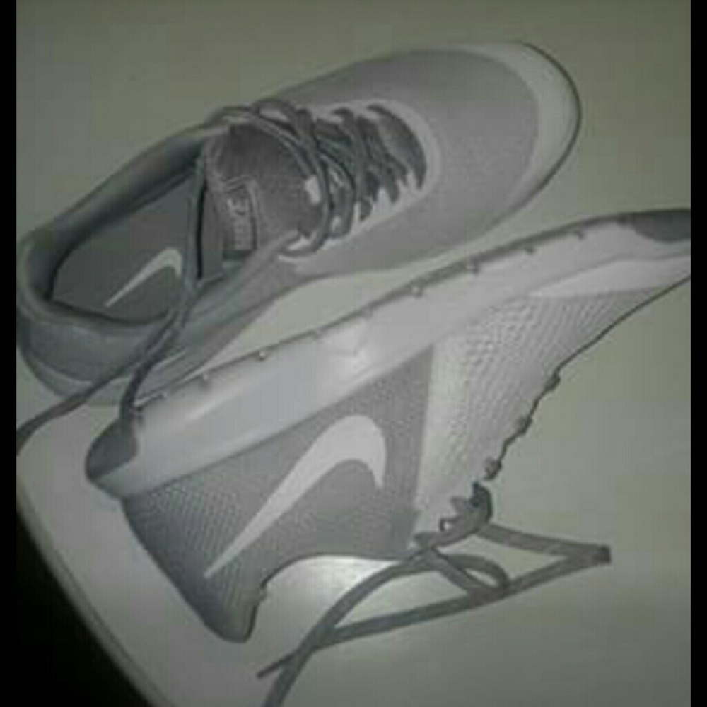 Women's nike flex experience rn 6