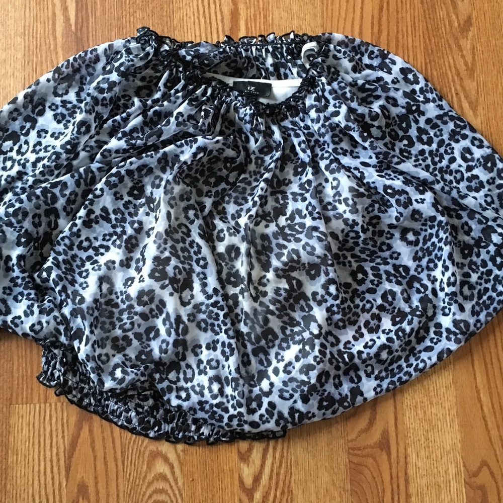 Black and white bat wing blouse