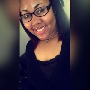 Meet your Posher, Adriana