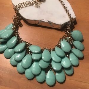 Green statement necklace