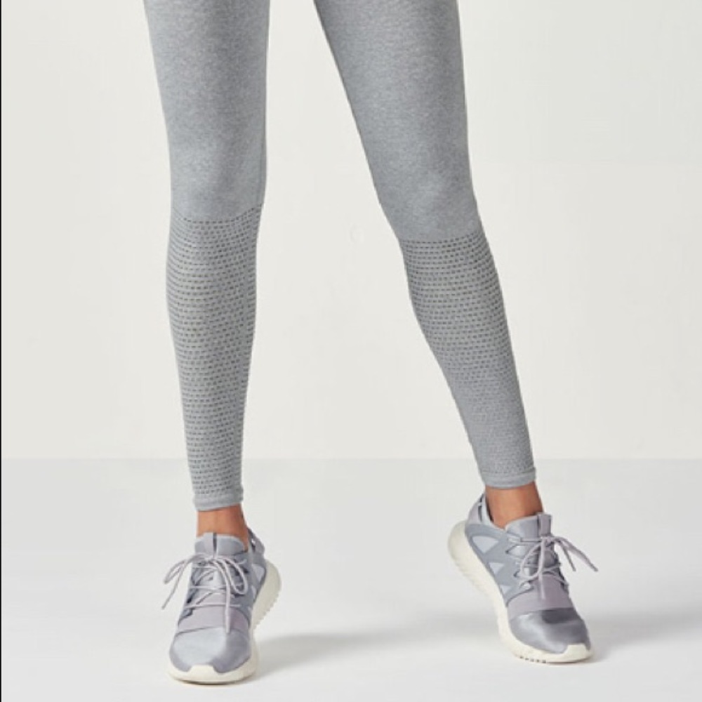 Clearance Sale: Fabletics Size M Sold Out Leggings
