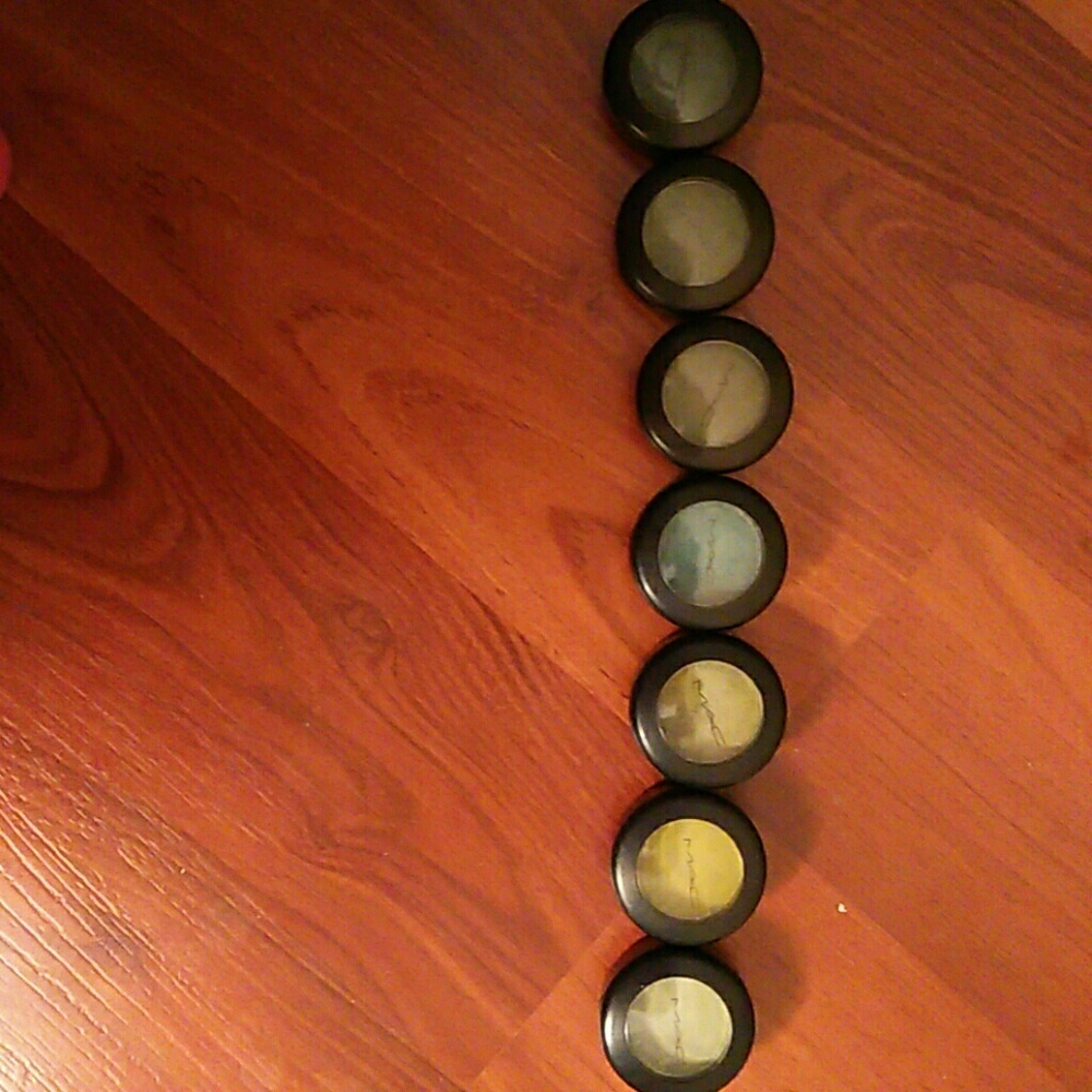Mac eyeshadow bundle