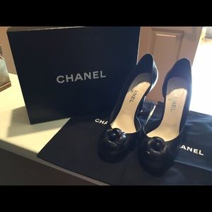 Chanel black heels size 41