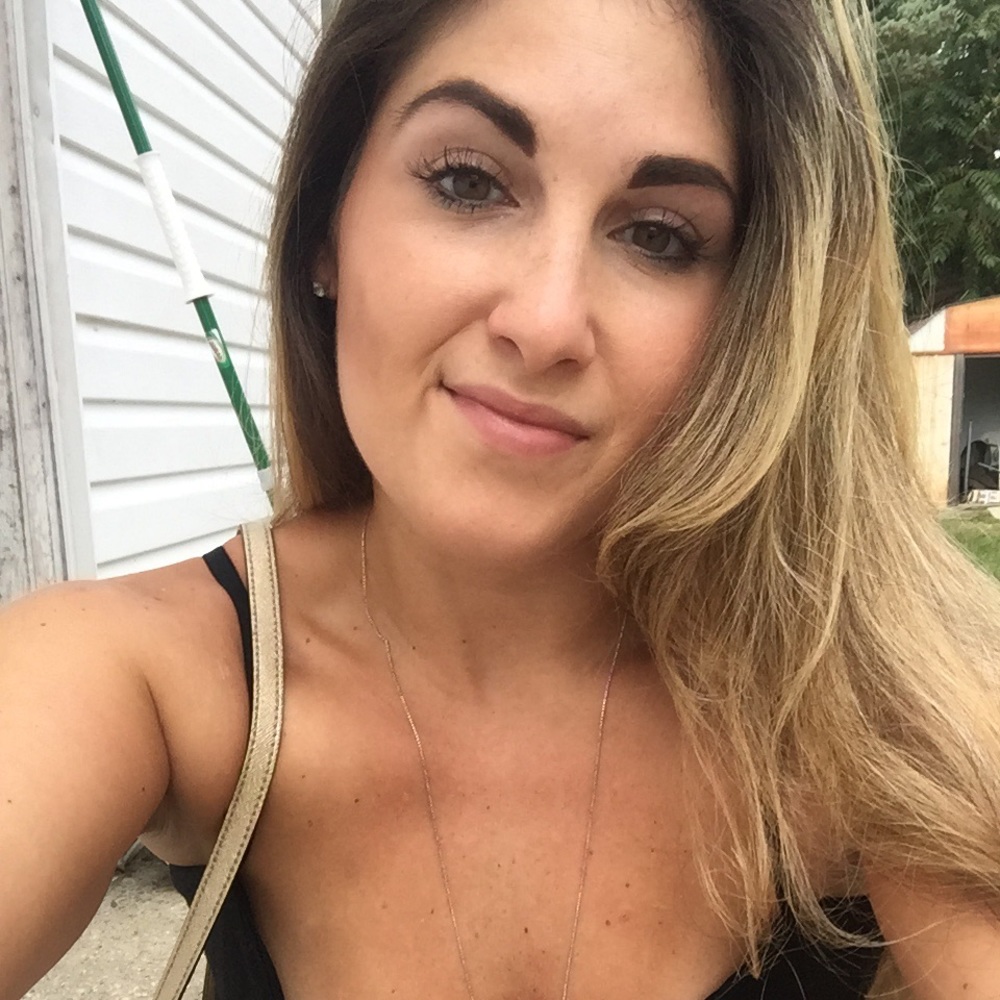 Meet your Posher, Ariana