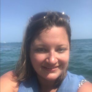 Meet your Posher, Laura