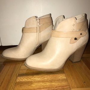 XOXO Kaitlyn Fashion Bootie- Never Worn