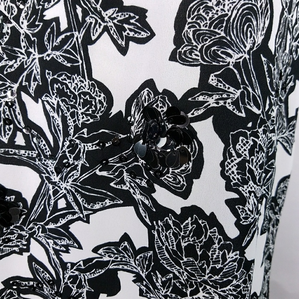 Express Floral Sequin Tank Size XS - Picture 2 of 4