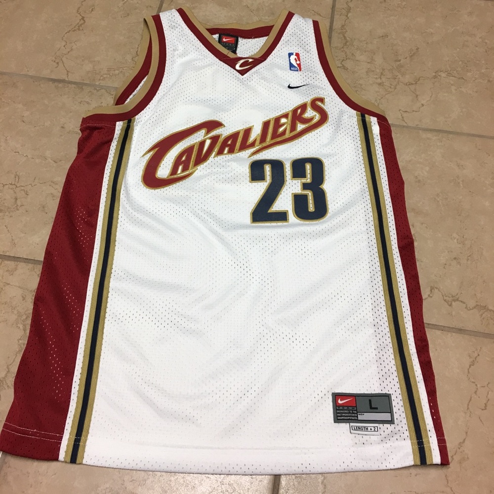 ‼️LOWEST PRICE‼️Throwback Nike Lebron James Jersey