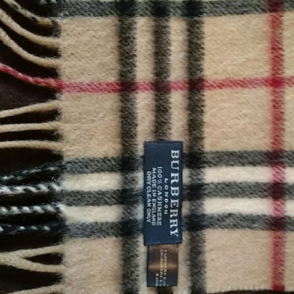 Burberry scarf - Picture 2 of 2