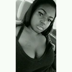 Meet your Posher, Shellie