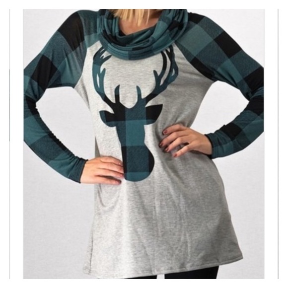 green plaid cowl reindeer top - Picture 2 of 3