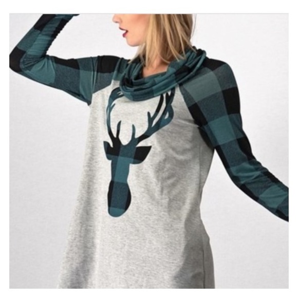 green plaid cowl reindeer top - Picture 3 of 3