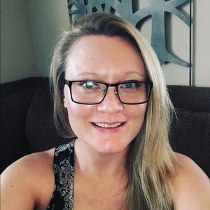 Meet your Posher, Stacy