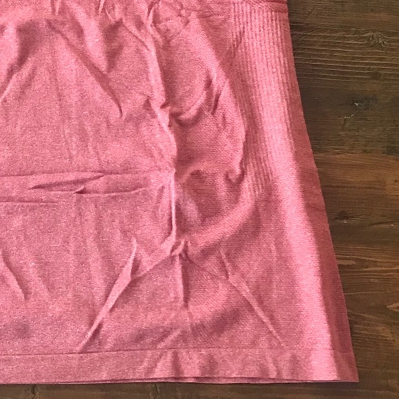 Men’s Lululemon Mental Vent Tech Short Sleeve Red - Picture 3 of 3