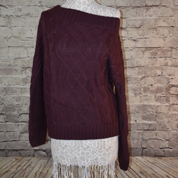 Burgundy Off Shoulder knit sweater - Picture 4 of 6