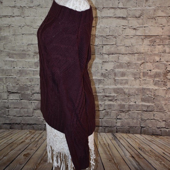 Burgundy Off Shoulder knit sweater - Picture 5 of 6