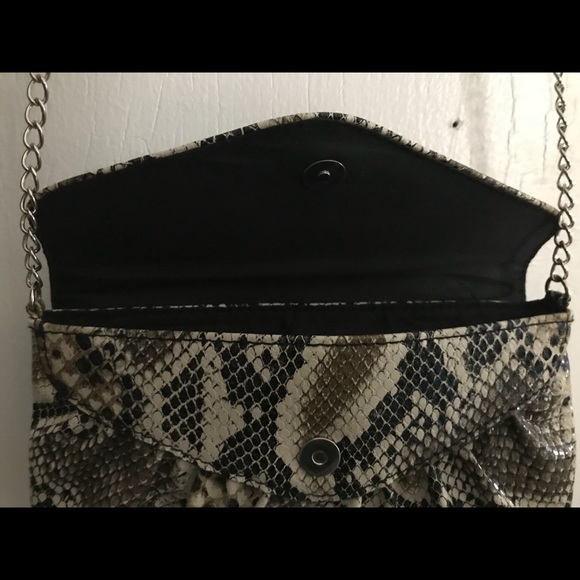 Crossbody bag - Picture 3 of 4