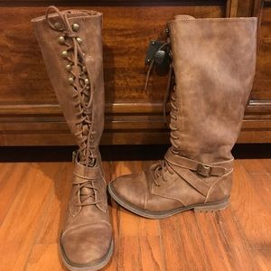 Hardly worn tall tan boots
