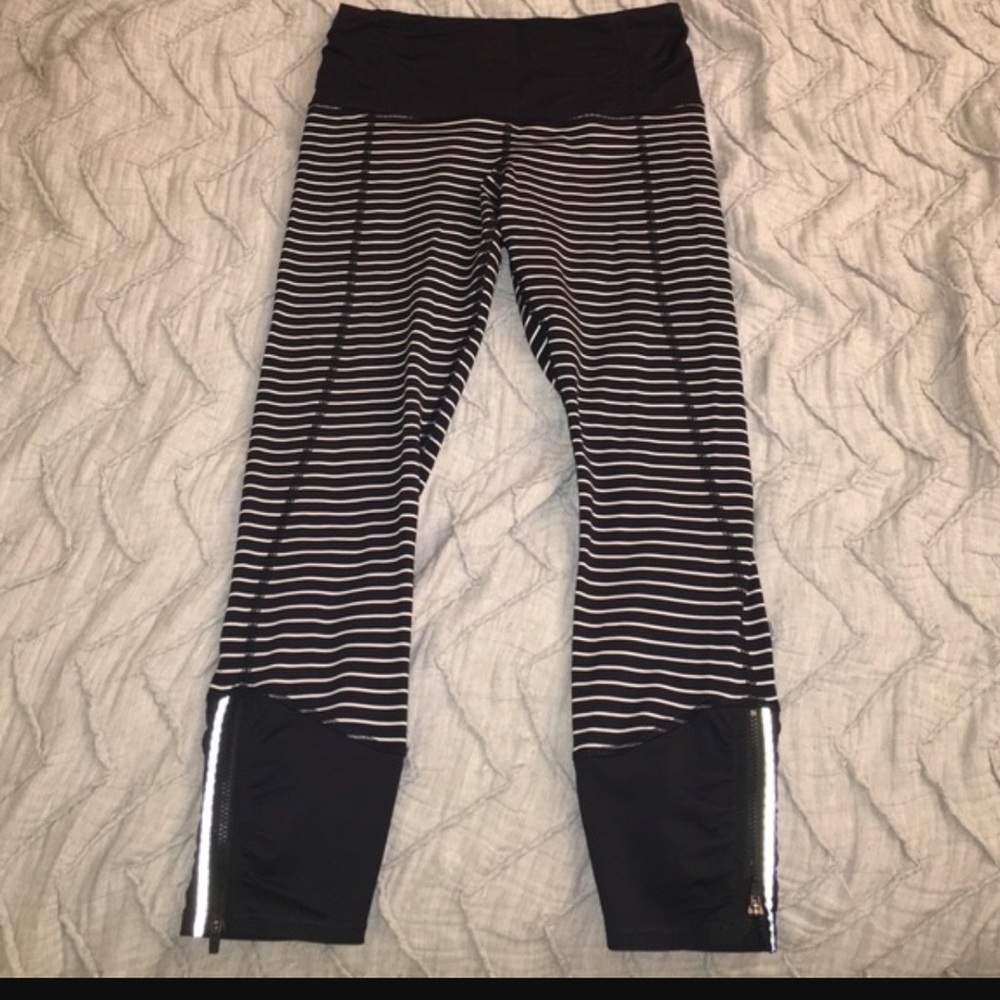 Lululemon Runday Crops - Picture 2 of 2