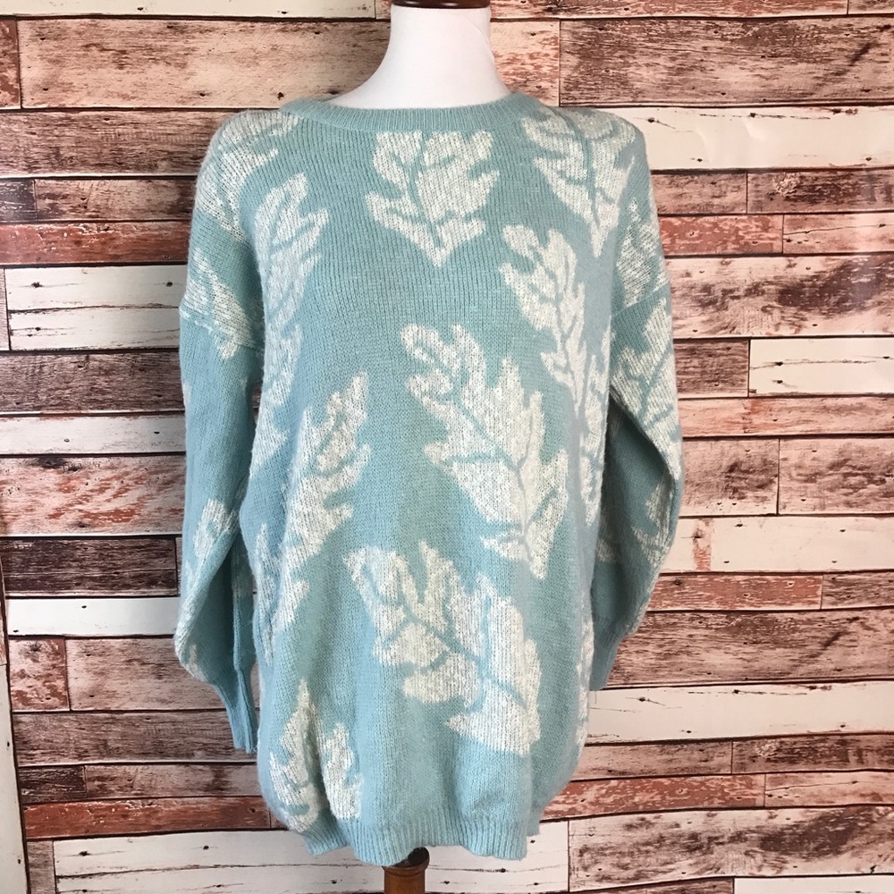 Motherhood• chunky sweater • size small